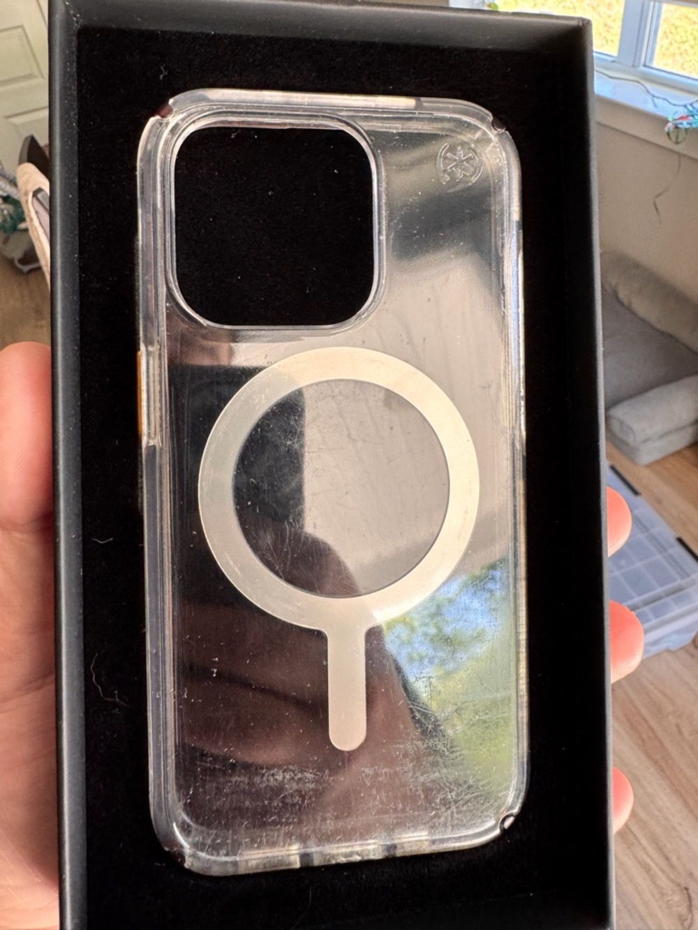 Speck Clear MagSafe-Compatible Phone Case - Transparent